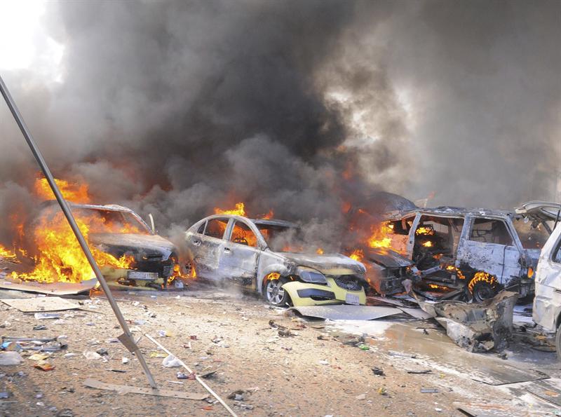 Explosión por coche bomba deja al menos 53 muertos en Siria